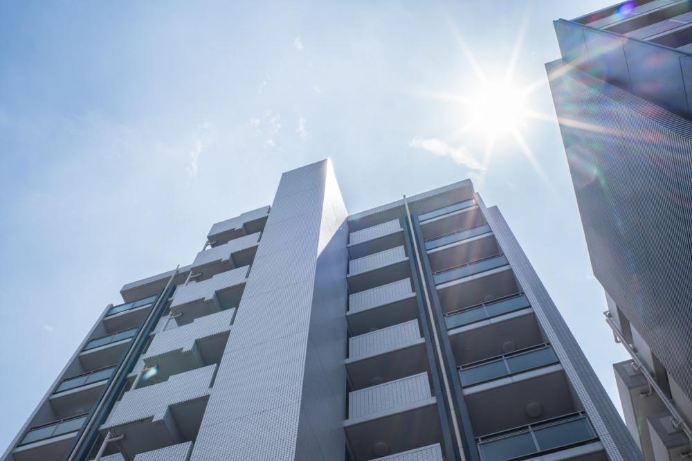 マンション管理会社の見直し方とは? 業務内容や委託方法を紹介!